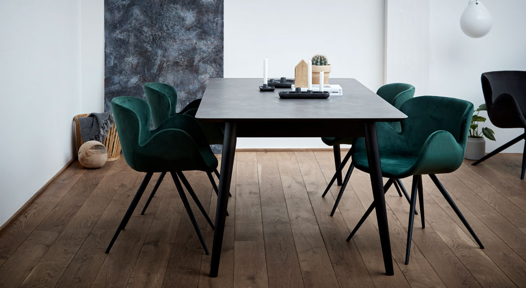 Ruokapöydän tuolit – Dan-form Gaia